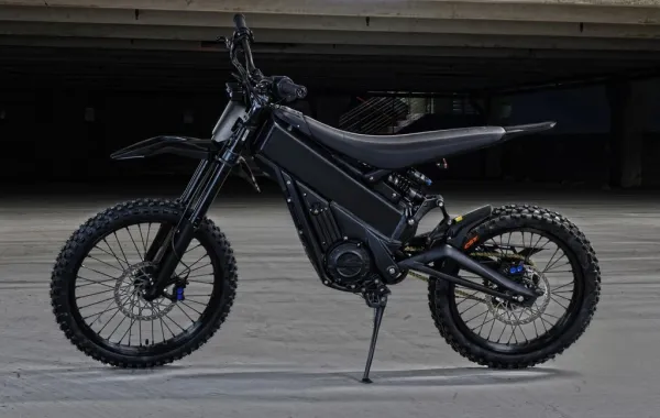 Talaria XXX Pro 2025 electric dirt bike — official photo 4